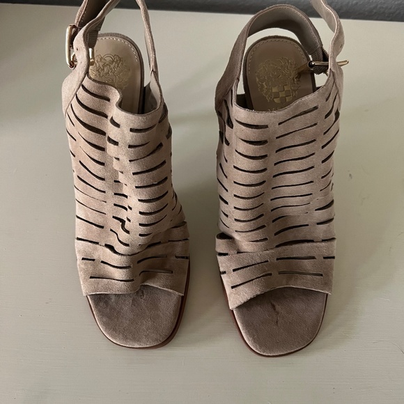 Vince Camuto heeled sandals - Picture 1 of 5